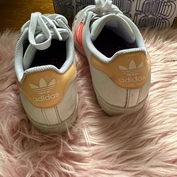 Adidas Original Superstar in White and Signal Pink size 6.5 Womens VGUC - Picture 11 of 12